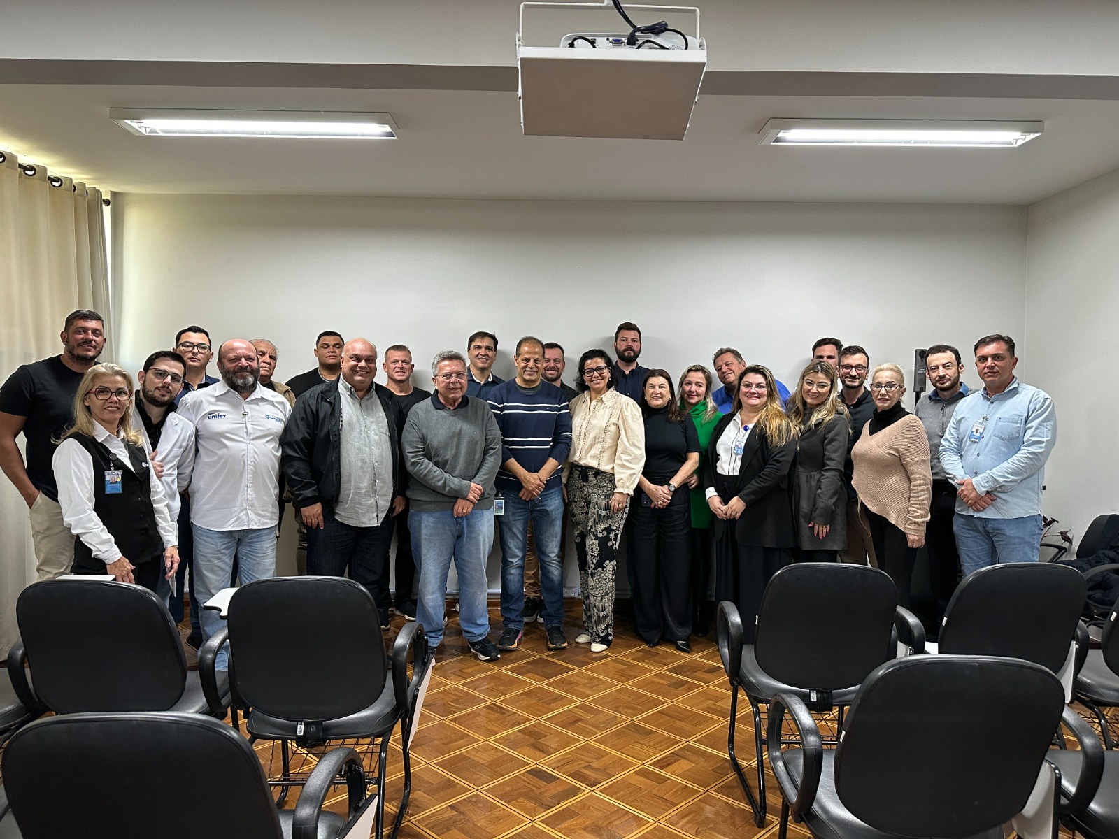 Santa Casa faz apresentação institucional para deputado Carlão